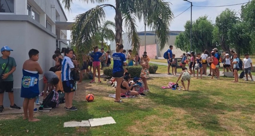 A puro ritmo: la Colonia Municipal cerrará con un corso en el CRIM