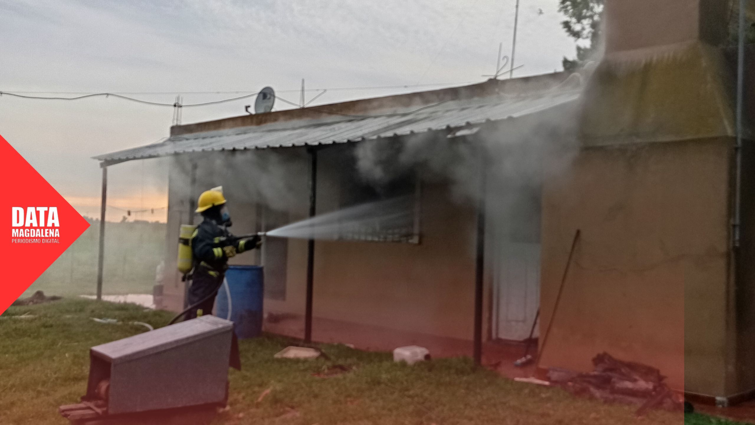 🚨 Incendio en una vivienda rural de Ferrari: investigan un posible robo