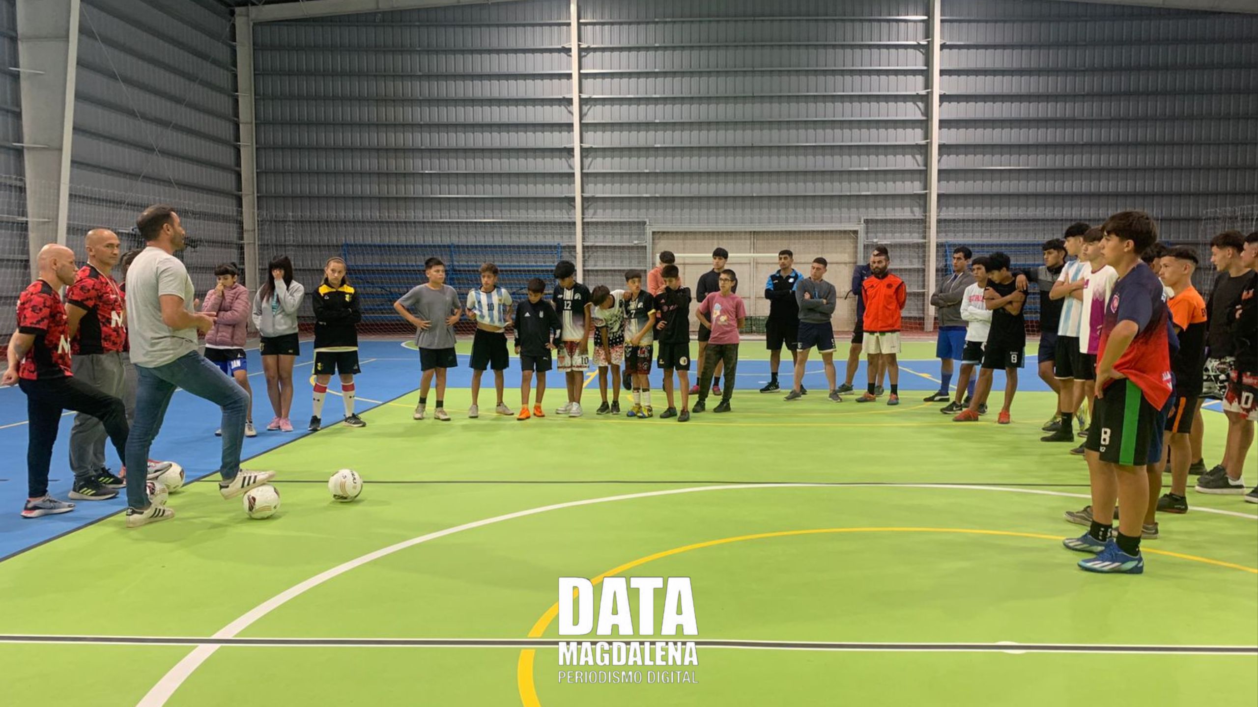 ⚽ Nueva disciplina deportiva en la Escuela Municipal: Futsal para jóvenes y adultos