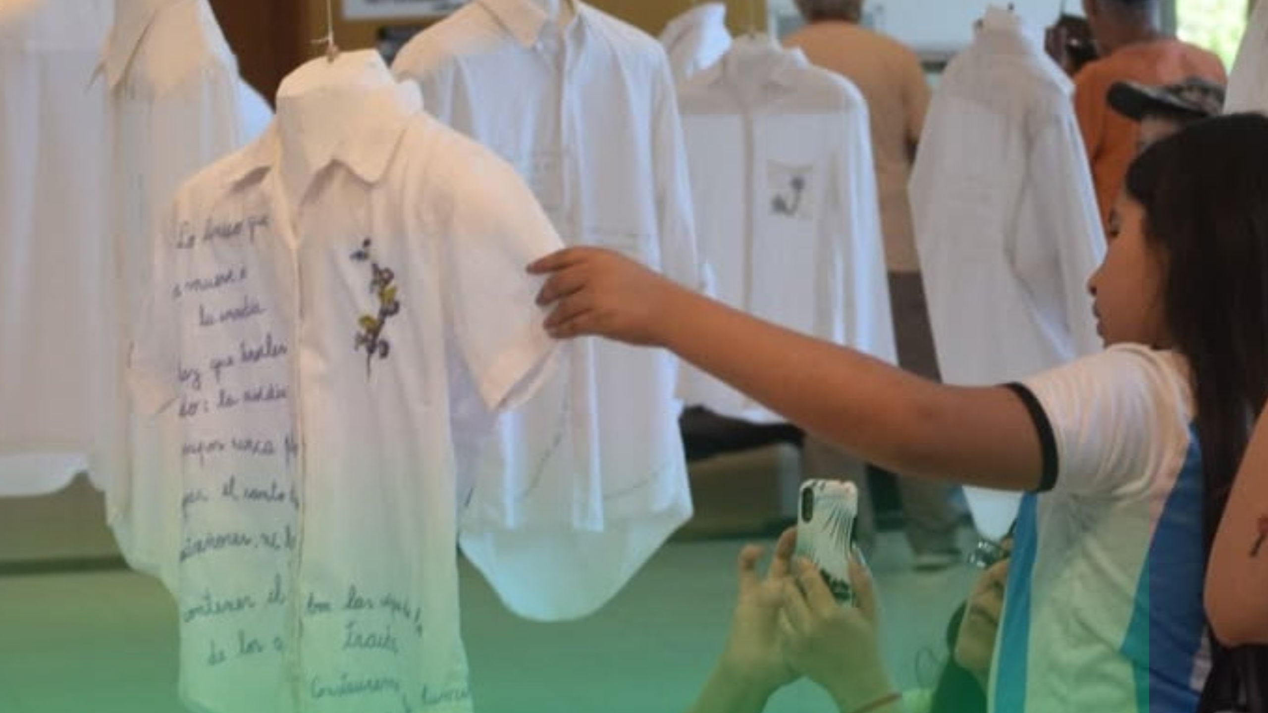 🫂“La descamisada”: arte textil, memoria y feminismo llegan al Centro Cultural La Pochola