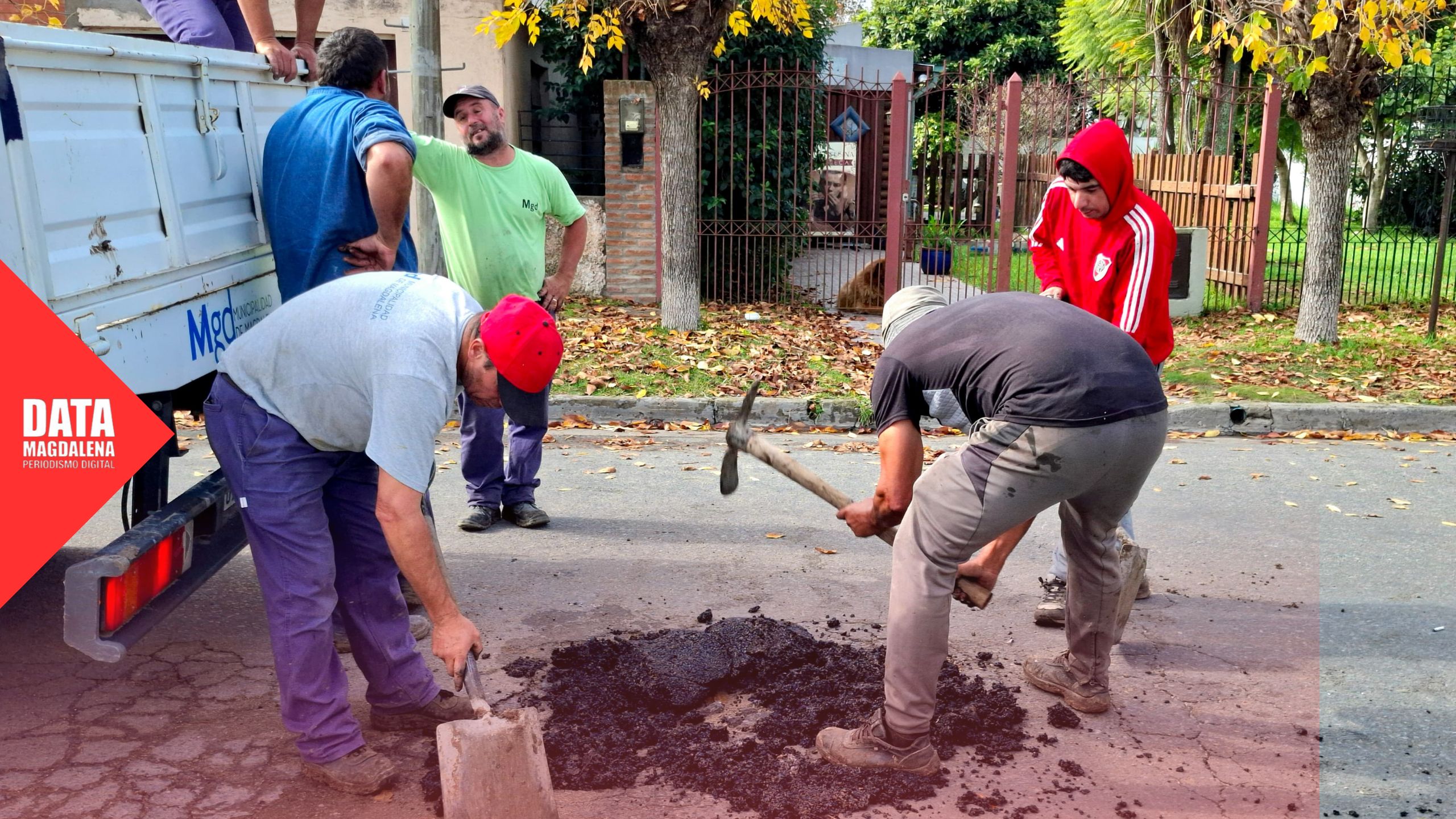 👷🏻‍♂️ Magdalena: trabajos de bacheo en frío en distintos puntos de la ciudad