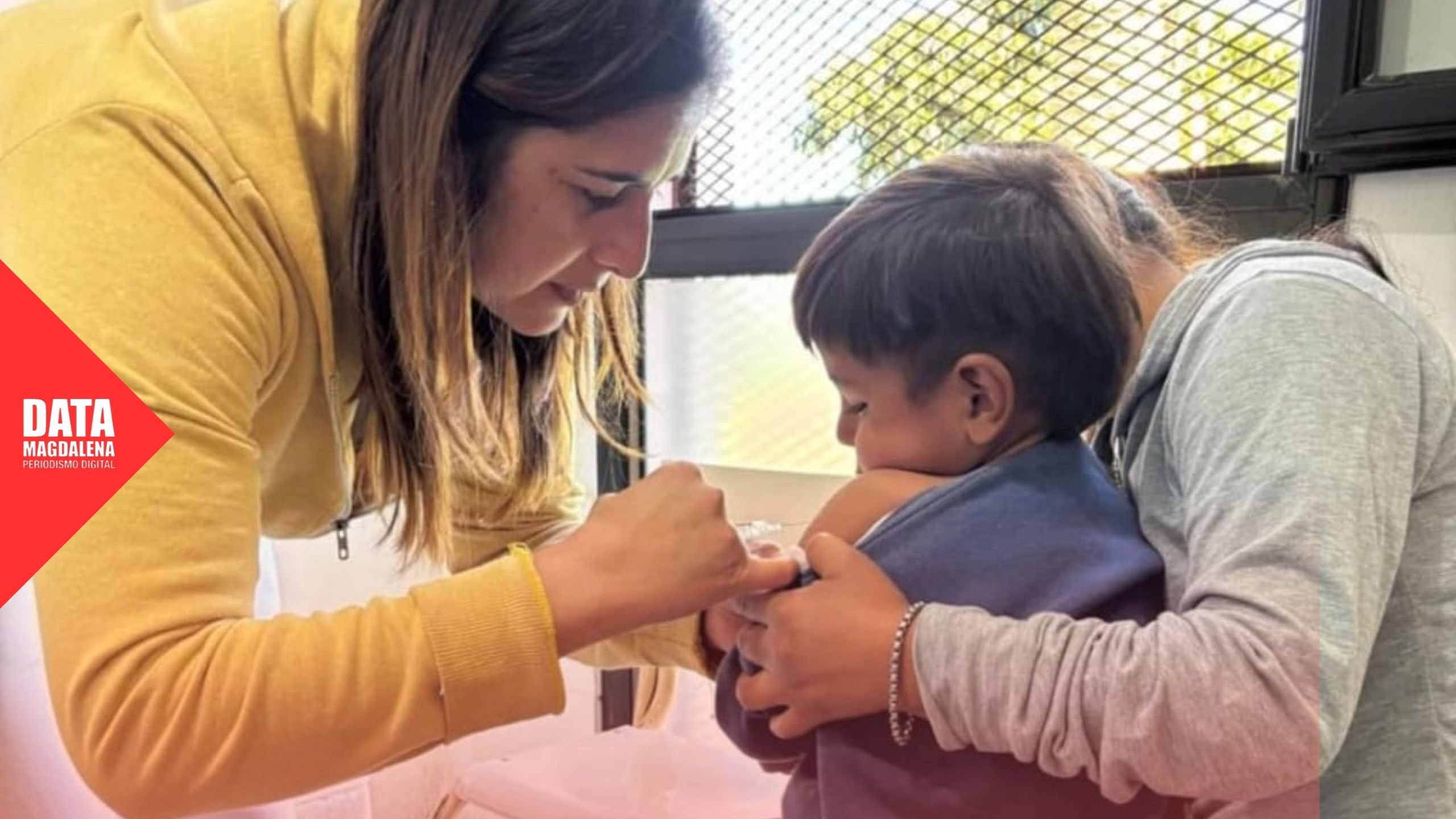Vacunación antigripal en La Clelia: 115 dosis aplicadas y control sanitario escolar
