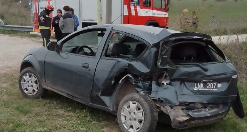 Violento choque en Ruta 11 deja cuatro heridos