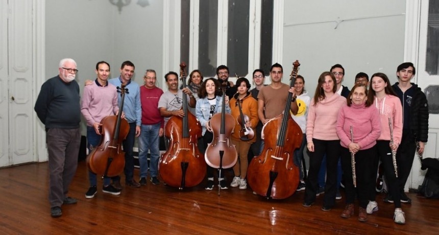 La orquesta municipal sigue creciendo y abrió nuevos talleres