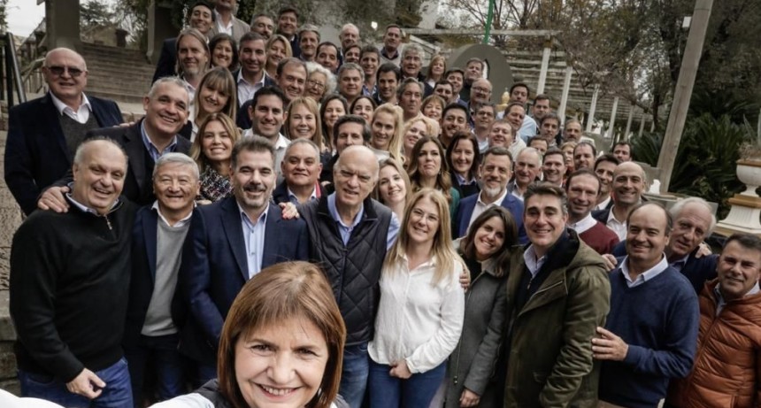 Bullrich congregó a dirigentes en un encuentro político clave rumbo a las elecciones