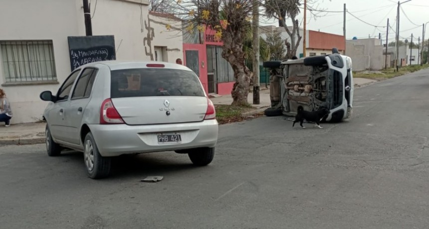 Colisión entre dos vehiculos en 11 de Septiembre y Chacabuco