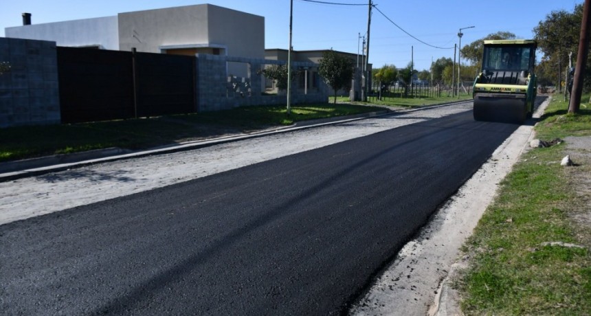 Diez nuevas cuadras de asfalto en la ciudad de Magdalena