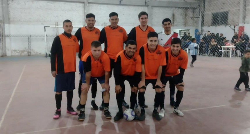 La Banda Team se consagró campeón en el PapiFútbol de Villa