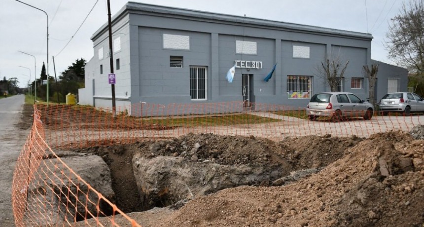 Llegó el agua potable y las cloacas al C.E.C Nº801 y casas vecinas