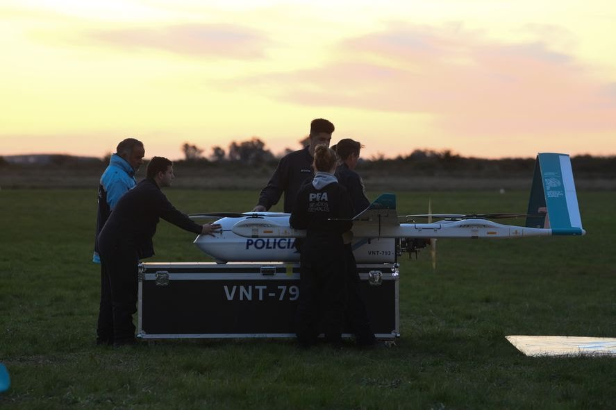 Kicillof presentó en Punta Indio los nuevos drones para la policía rural