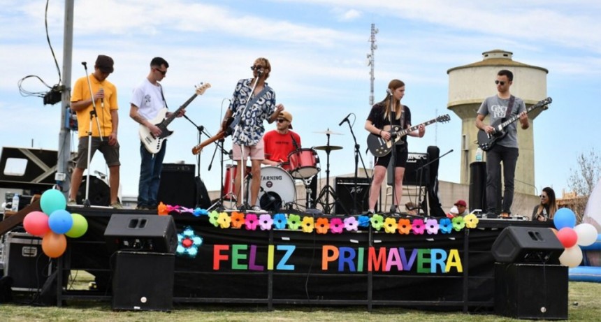 Magdalena se prepara para celebrar el Día de la Primavera y del Estudiante