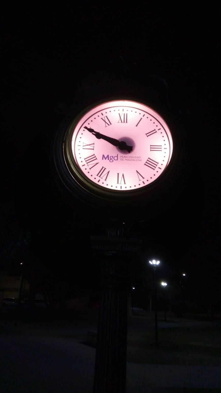 Colocación de reloj y puesta en valor de Plaza Garibaldi 