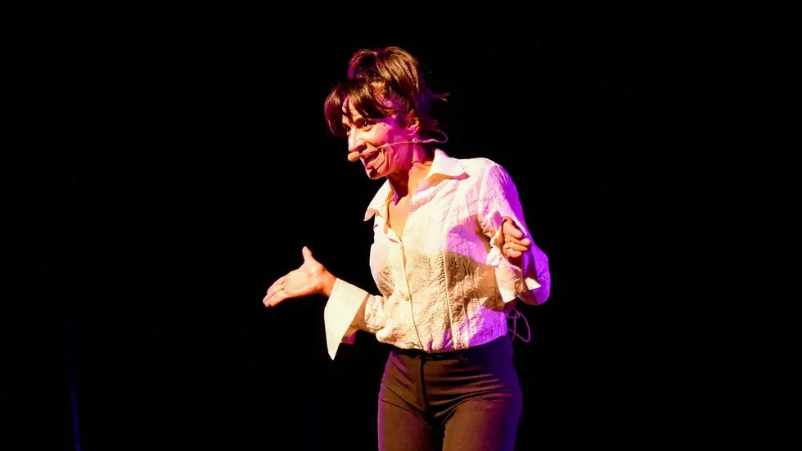 Anita Martínez Irrumpe en el Teatro Español de Magdalena con 