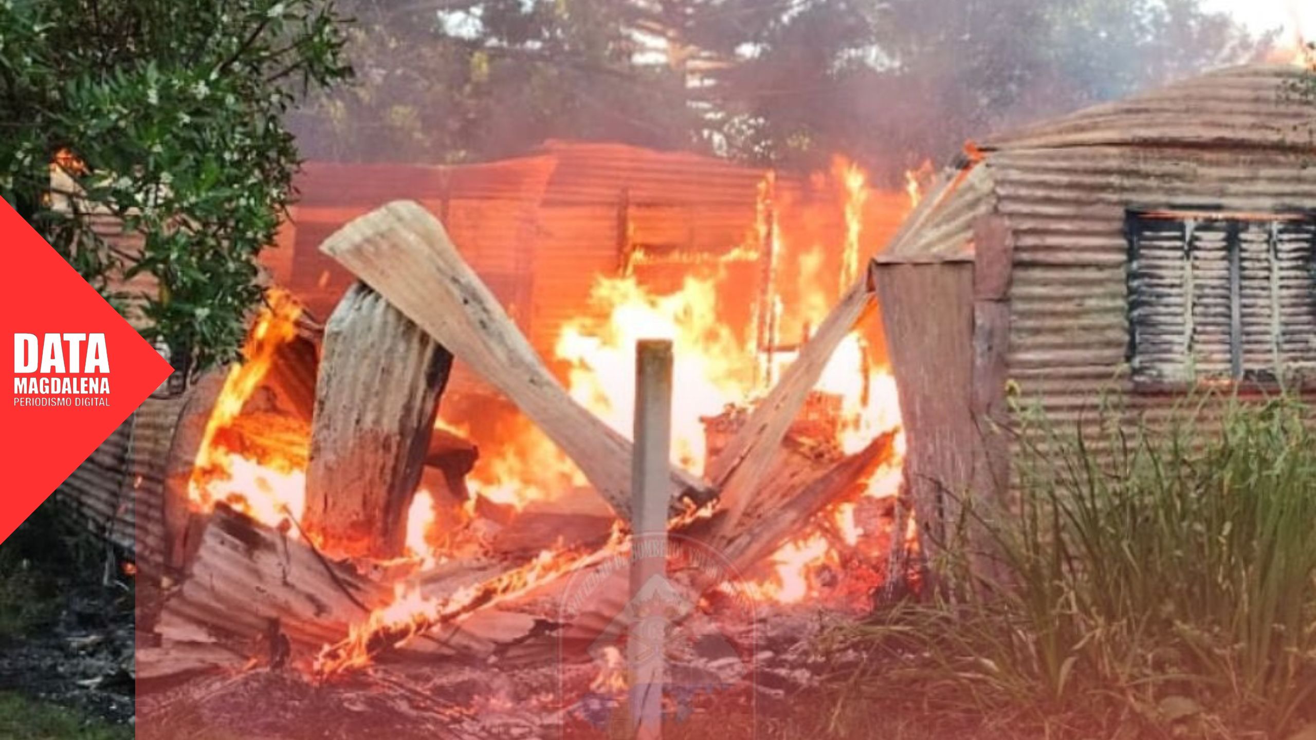 😱 Impactante incendio en Atalaya: una casa se consumió por completo